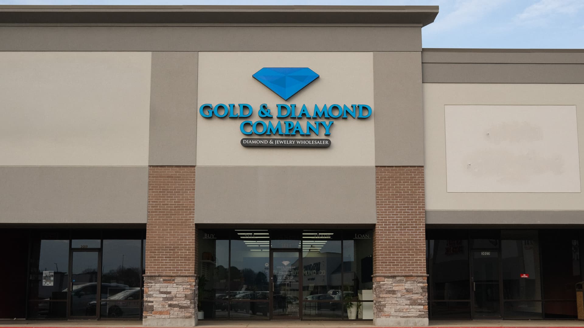 Gold & Diamond Company jewelry store in Fayetteville, AR at Fiesta Square